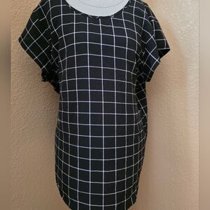 Lily White Black and White Grid Pattern Pullover Shirt Light Weight Flowy Sz XL